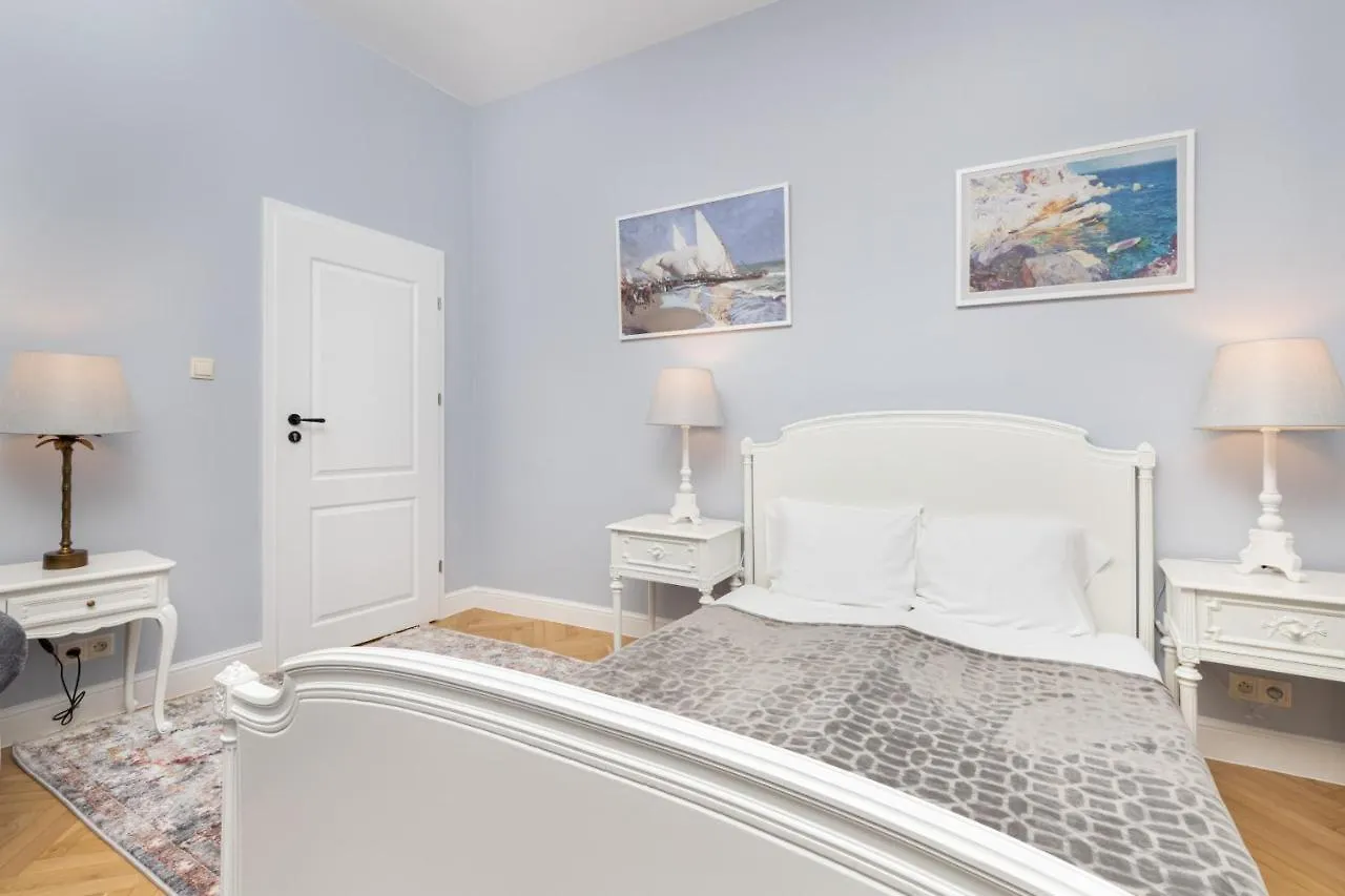 Sea Shell Apartments Sopot By Renters